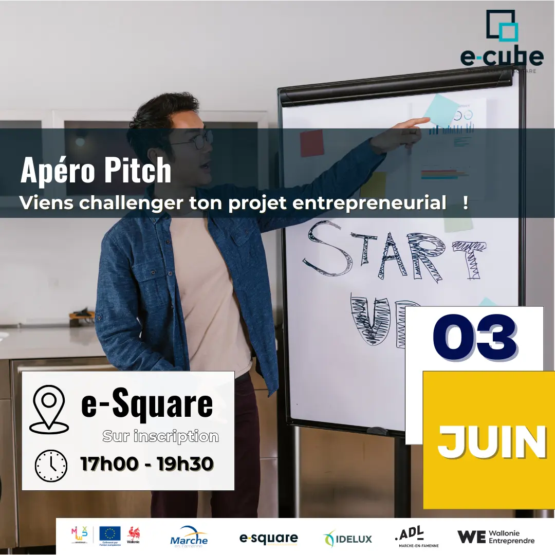 L'image montre une annonce pour un événement appelé "Apéro Pitch" organisé par e-cube. L'événement a lieu le 03 juin de 17h00 à 19h30 et est intitulé "Viens challenger ton projet entrepreneurial !". L'image présente le logo e-cube ainsi que les logos de différents partenaires comme Marche, e square, IDELUX, .ADL MARCHE-EN-FAMENNE et WE Wallonie Entreprendre. Au centre de l'image, on peut voir un homme en train de présenter quelque chose sur un tableau blanc, probablement dans le cadre de l'événement Apéro Pitch. cet événement entrepreneurial.